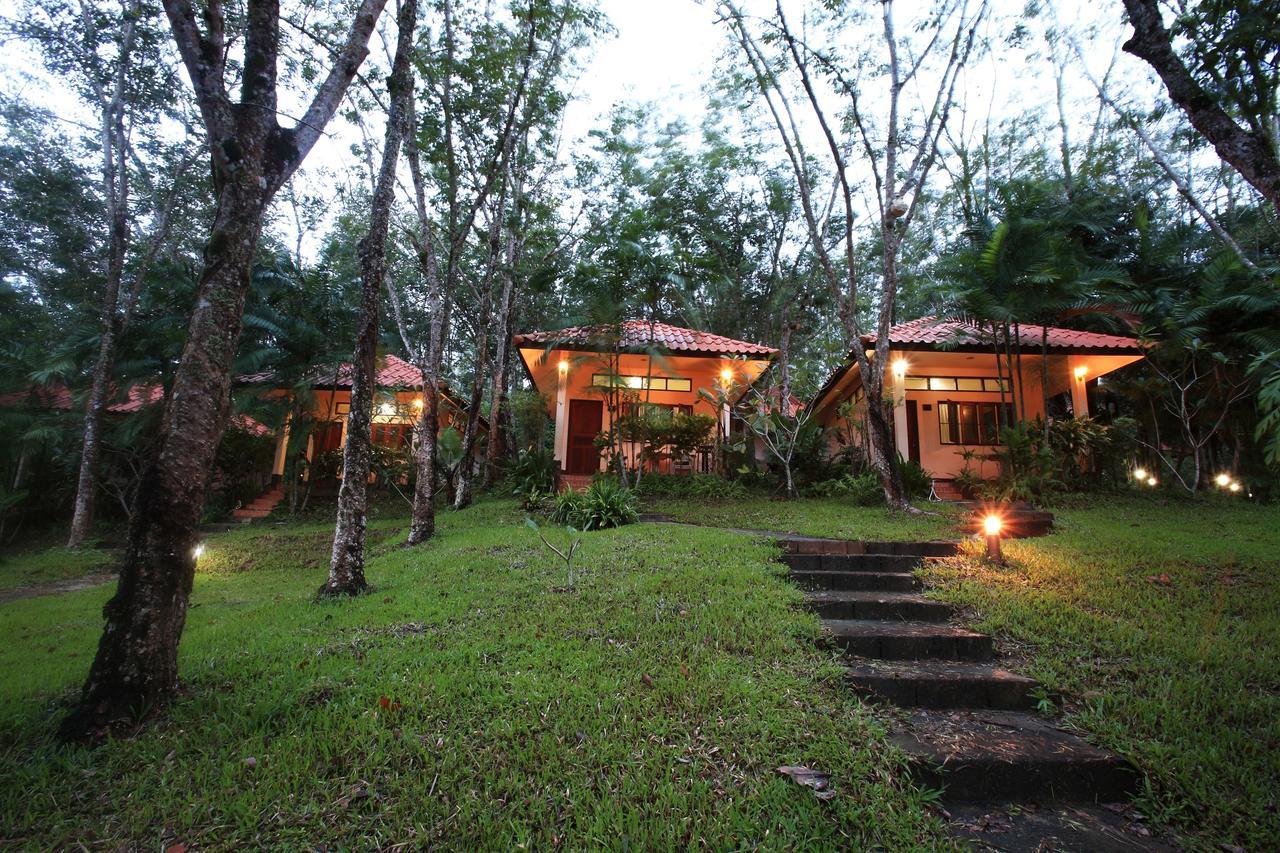 Koh Mook Rubber Tree Bungalows Extérieur photo